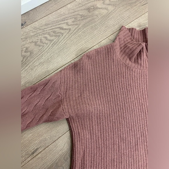 Gentle Herd Women’s Sweater M Slouch Turtle Neck In Mauve Cable Sleeve Yak Wool - Picture 6 of 15
